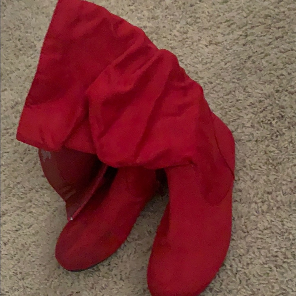 Red boots!! - Picture 3 of 3
